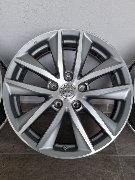 17" Оригинални джанти Nissan Qashqai X-trail 5×114.3 7.5J ET45