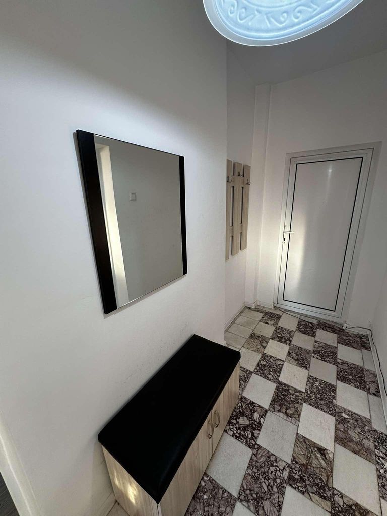 Дава се под наем Етаж от къща в Варна, Цветен квартал - 65 кв.м за 425 € - Снимка #9