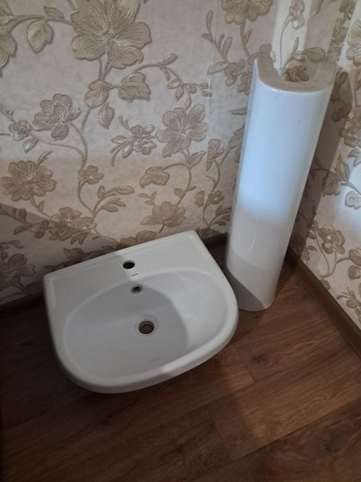Продам раковину умывальник