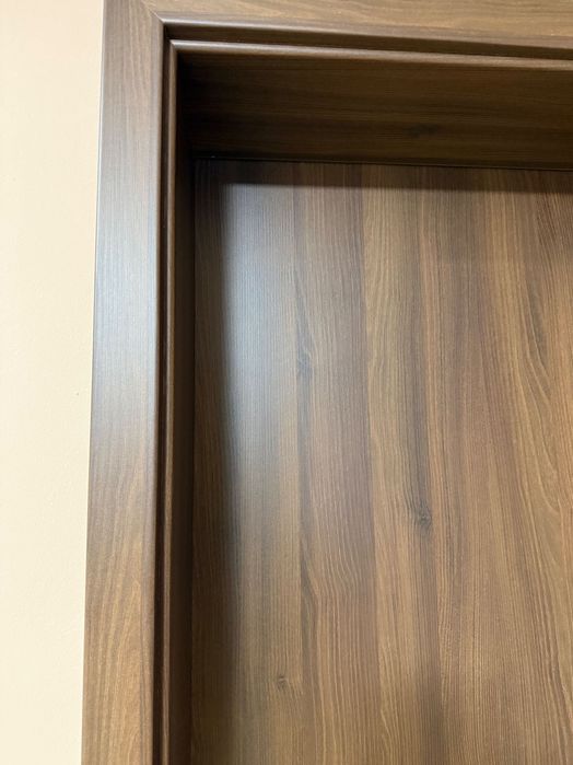 Интериорна врата