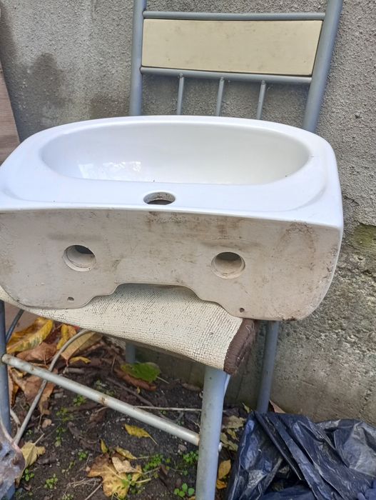 Vând chiuvetă ceramică