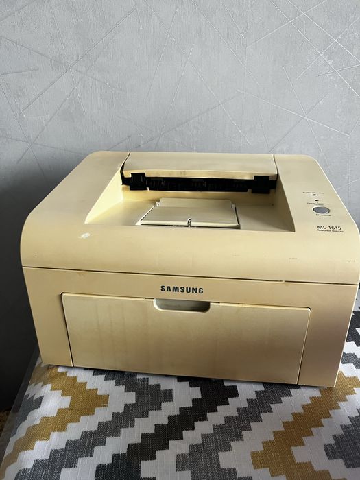 Продам лазерный принтер Samsung