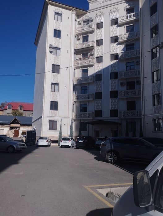 Квартира, евротамир хоналар булинган топлий пол утказилган