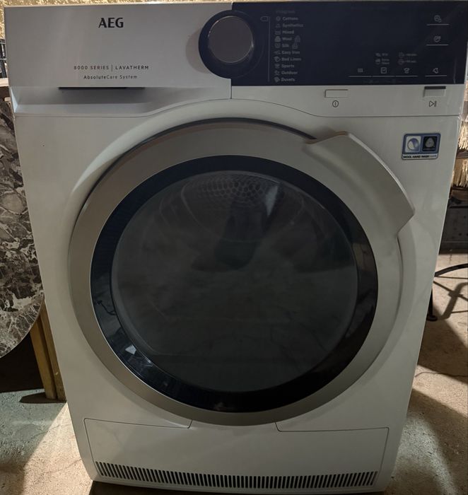 Продавам сушилня аег/AEG на части