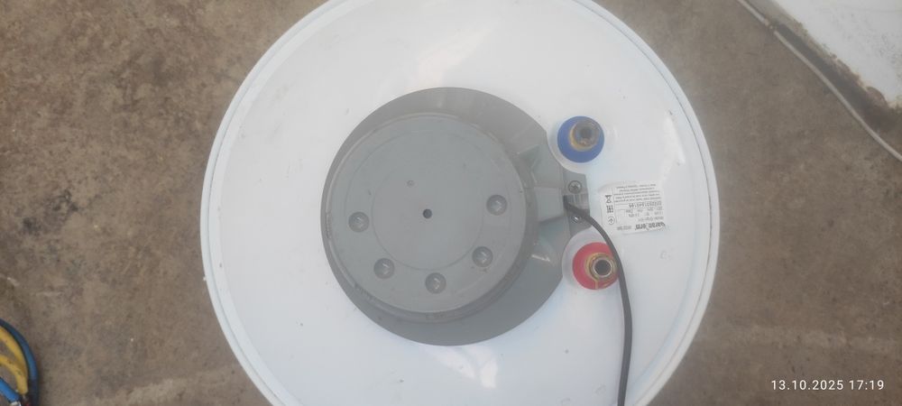 Аристон 50 литр  водонагреватель