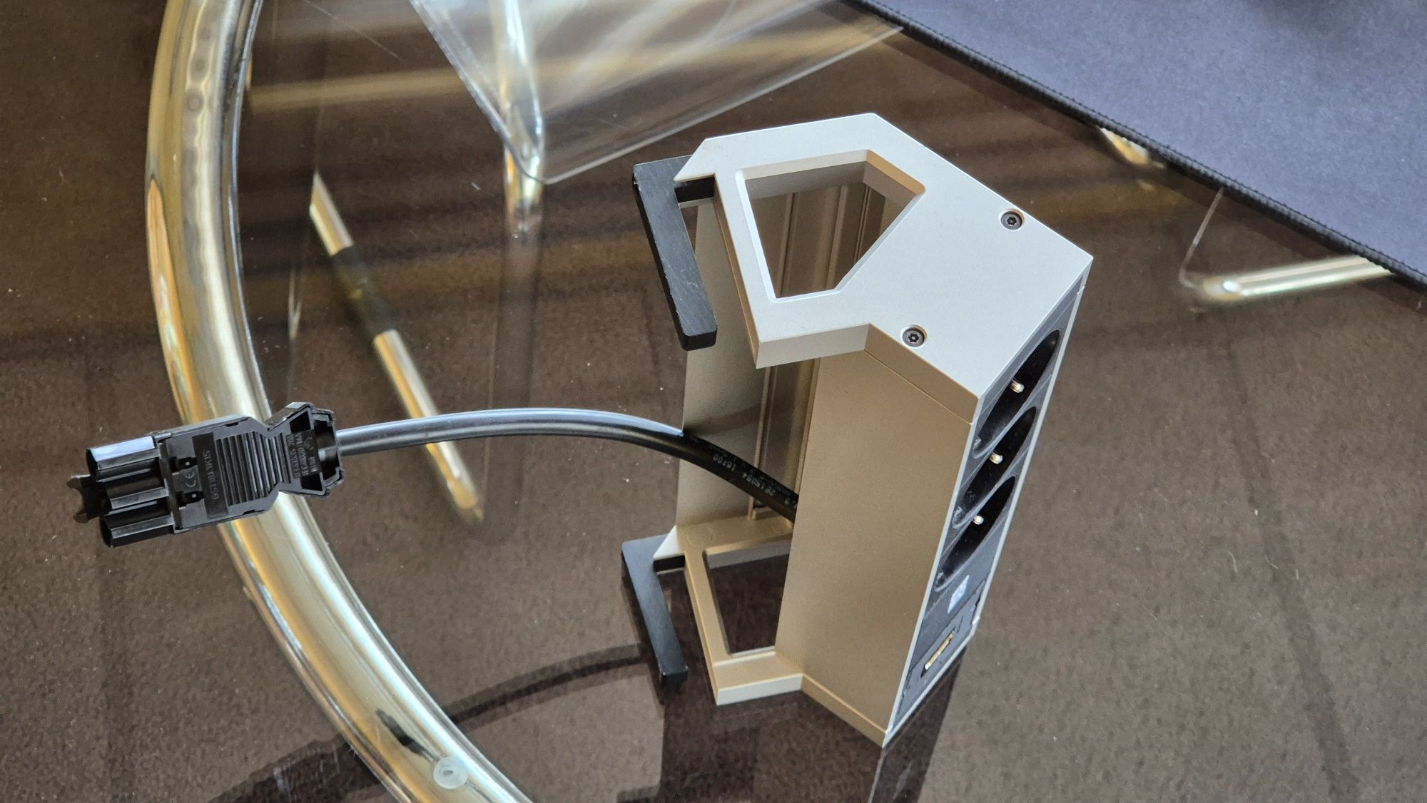 Priza prelungitor BACHMANN DESK2