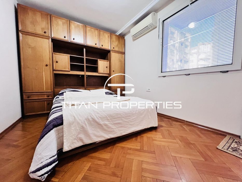 Тристаен апартамент в ж.к Възраждане.