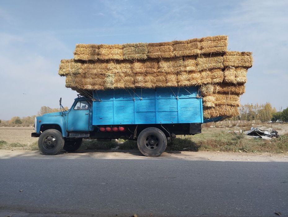 Gaz 53 sotiladi.