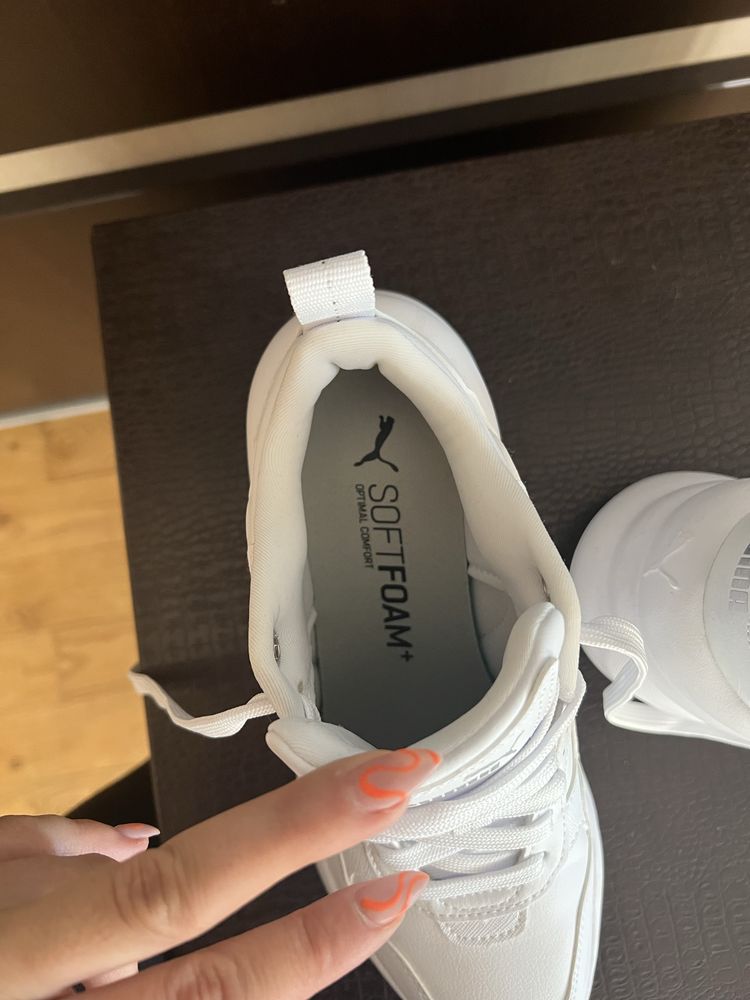 Чисто нови маратонки puma