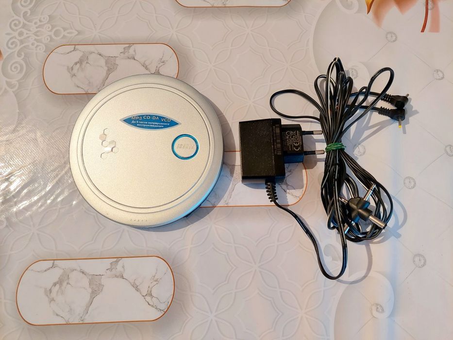 Продам плеер CD BBK