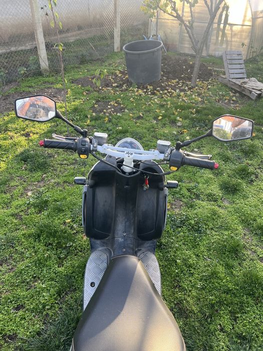 Продавам скутер PEUGEOT