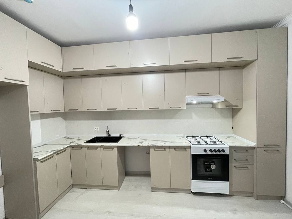 мебель кухня, шкаф,кровать