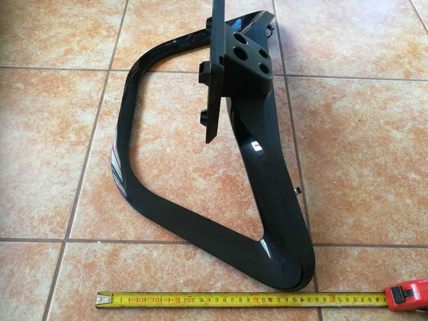 Продавам стойка за ТВ LCD
