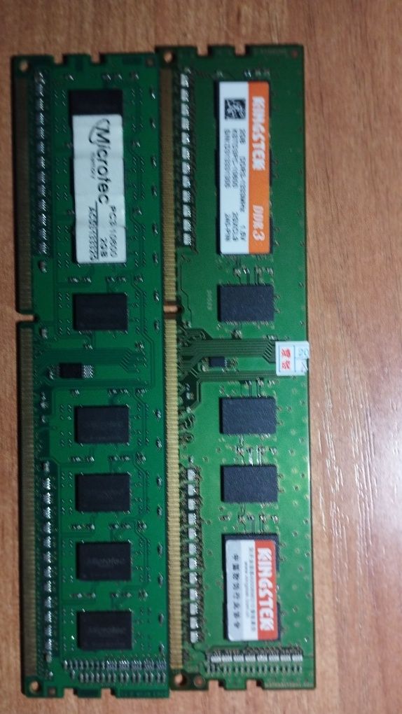 Продам ОЗУ ddr3(2 плашки по 2 Гб)