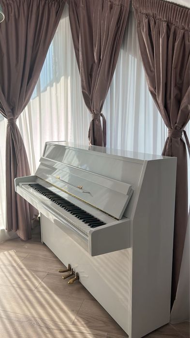 Pianina Yamaha m5j