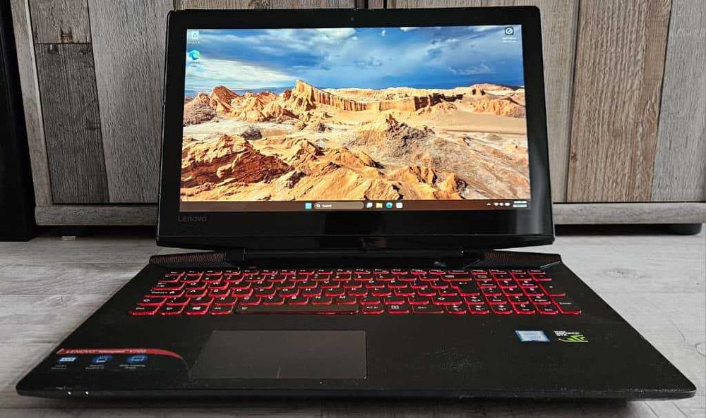 Lenovo Ideapad Y700 – i7/16GB RAM/SSD 512/GTX960M – defect display