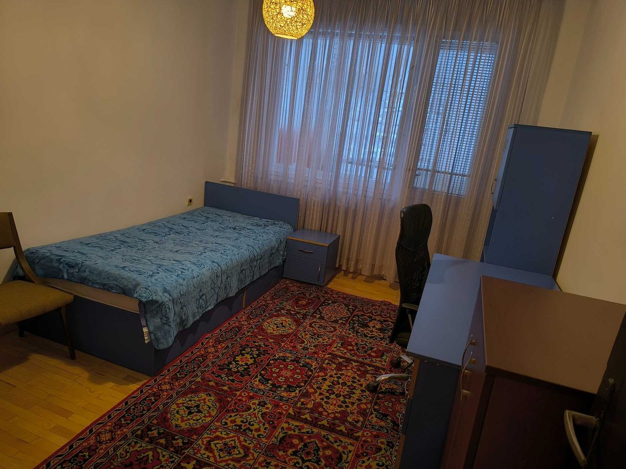 Дава се под наем Тристаен апартамент в София, Гео Милев - 107 кв.м за 700 € - Снимка #1