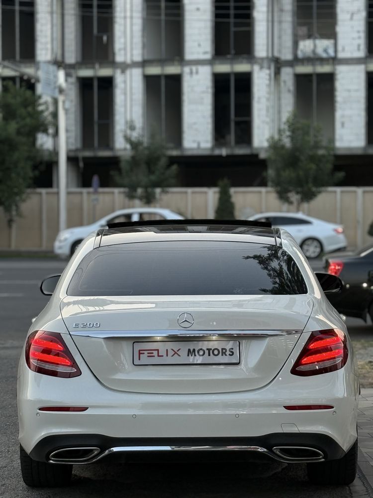 Mercedes Benz W213 E200