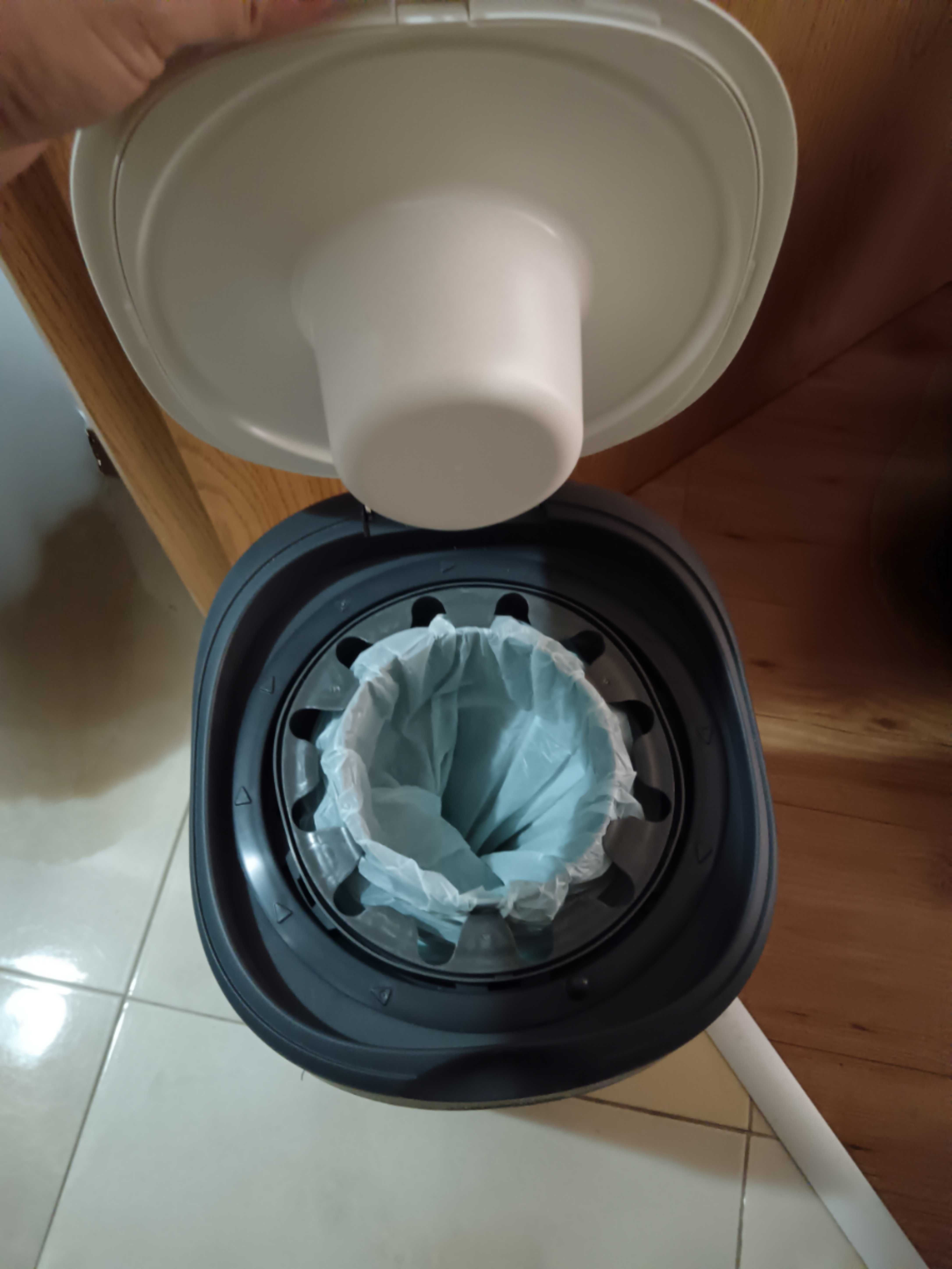Кош за памперси Tommee Tippee + 3 нови касети