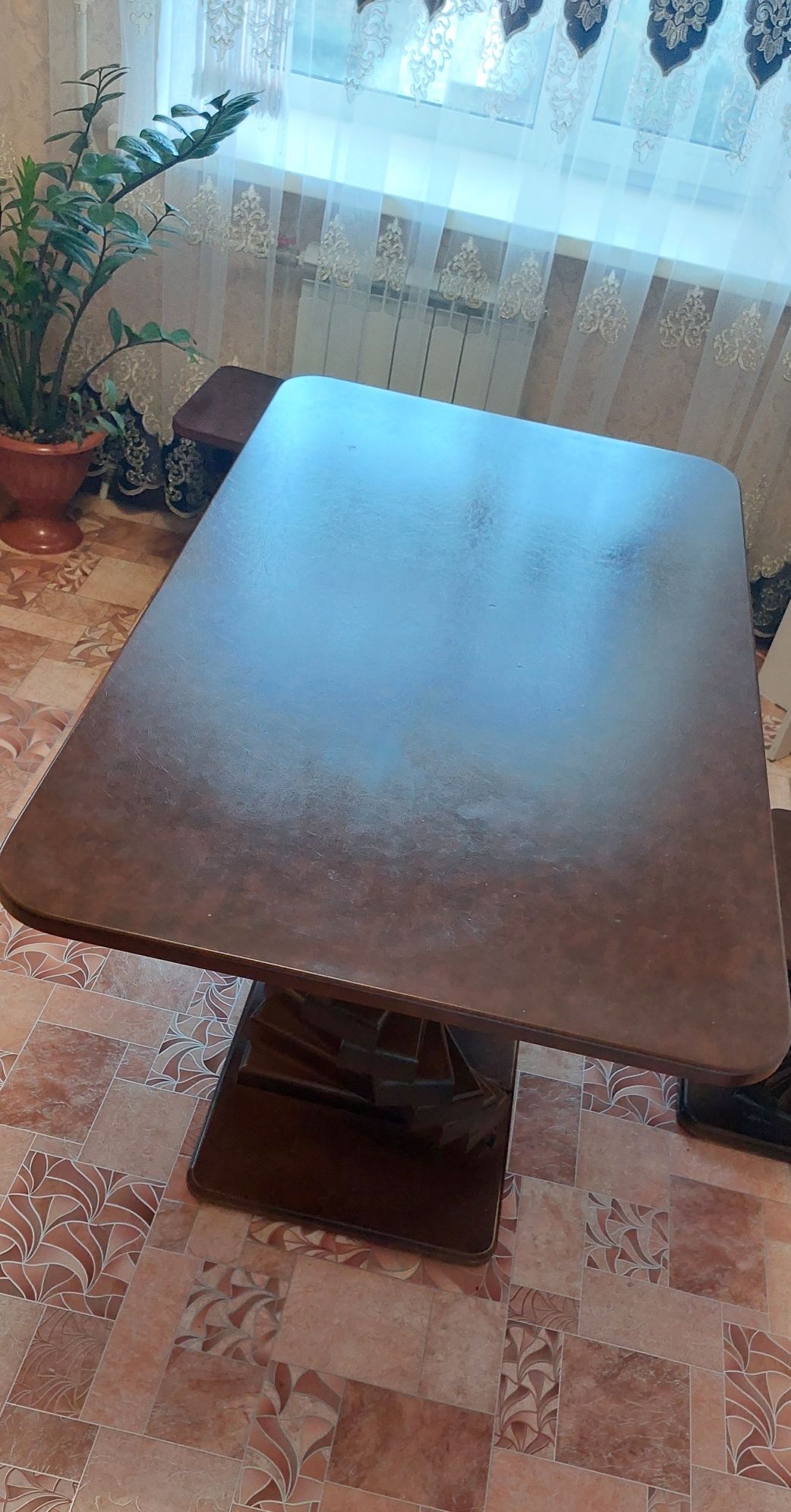 Продам стол оригинальный дизайн 6 табуреток
