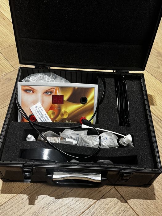 Aparat micropigmentare cu toate accesoriile in stare foarte buna!