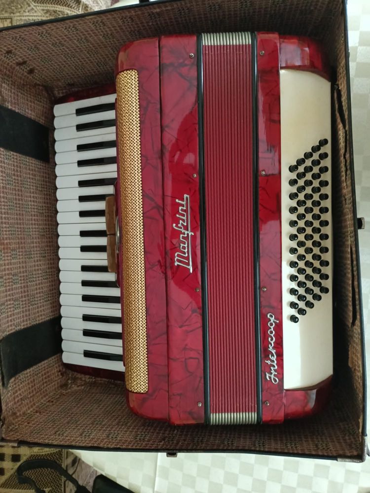 Acordeon italian stare excelentă