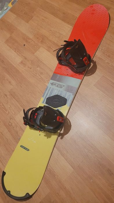 Placa snowboard BURTON 152 + legaturi STUF