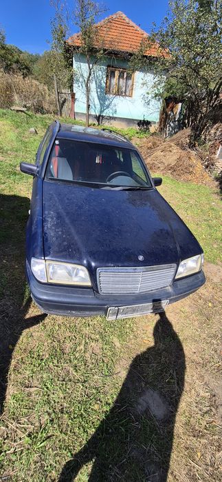 Mercede w202 pentru piese sau dezmembrat, mercedes 2,2 diesel