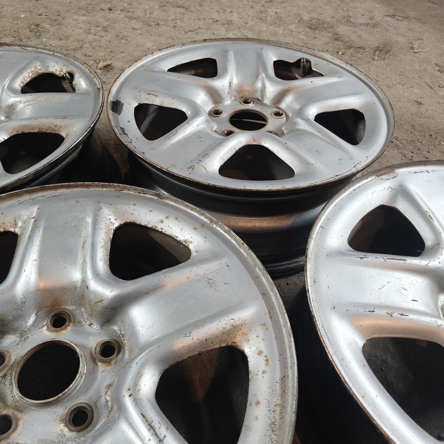 R17 PCD 5 *114,3 Комплект штампованных дисков
