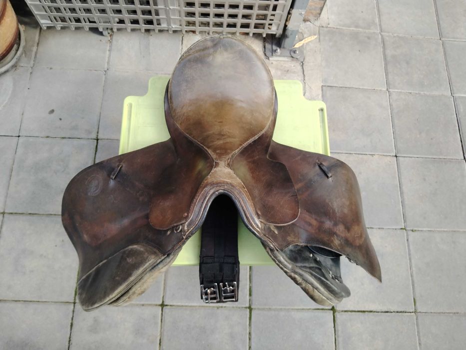 Седло за езда / кон Sommer Somero Arato Hunt/Jump SADDLE DEEP Seat