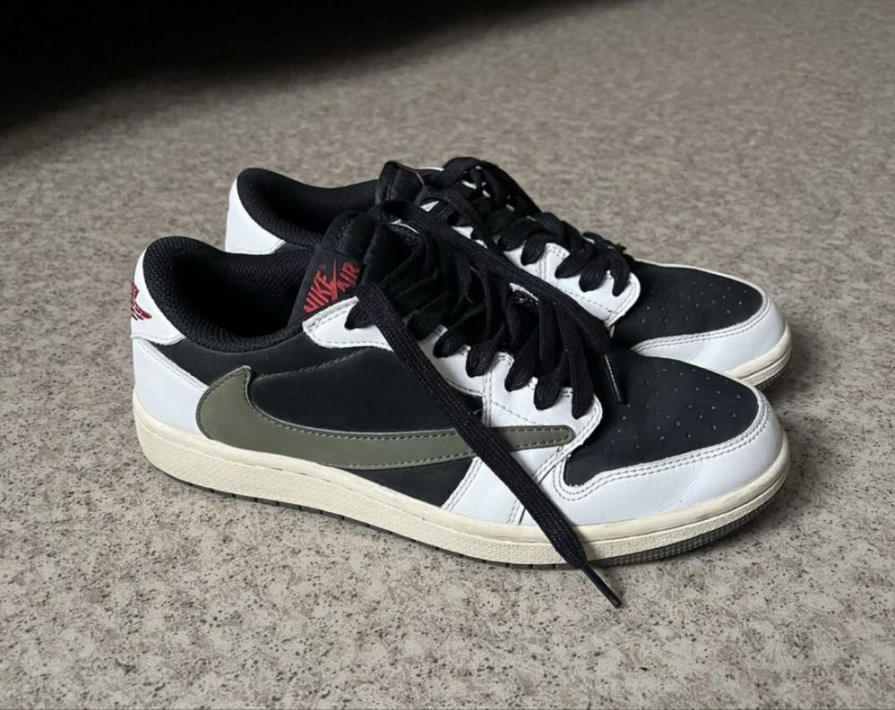 Кроссовки Nike Travis Scott