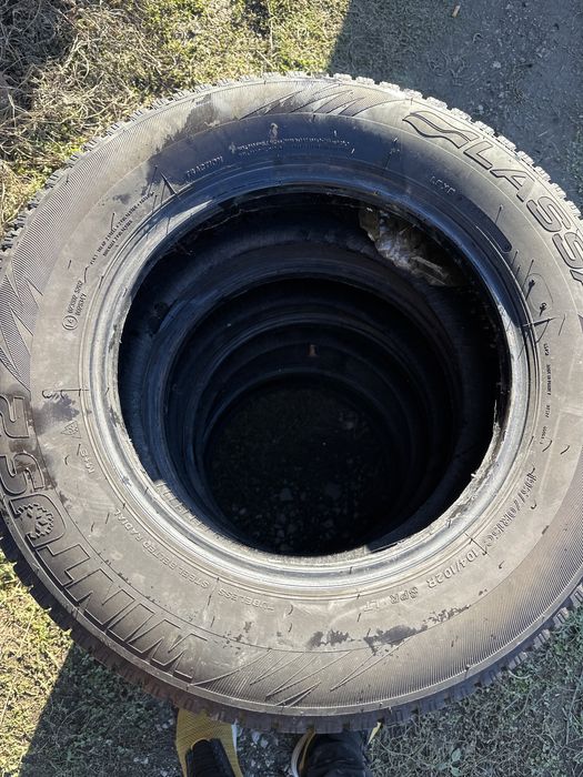 Гуми за Бусове и лекотоварни автомобили