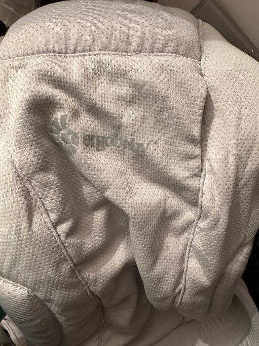 Ергономична раница Ergobaby Embrace Soft Air Mesh