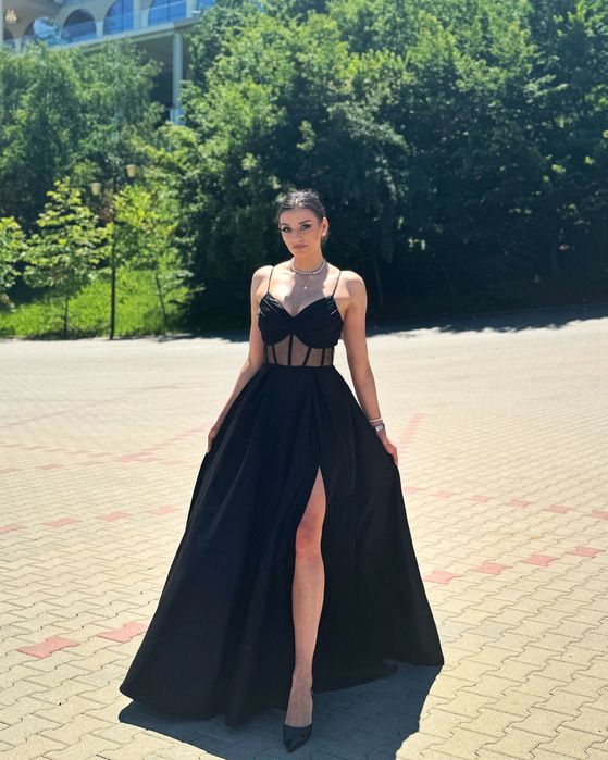 Rochie neagră lungă