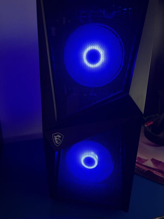 Vand PC sau sistem de gaming complet