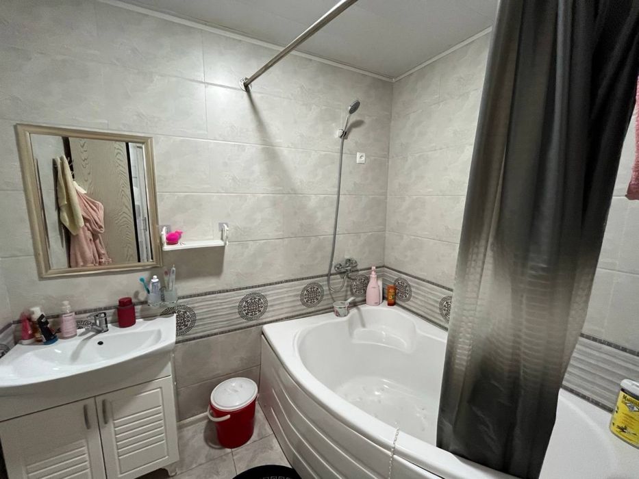 Срочно 3-хоналик Новостройка. 80кв. Евроремонт.Заходи живи. Без агенст