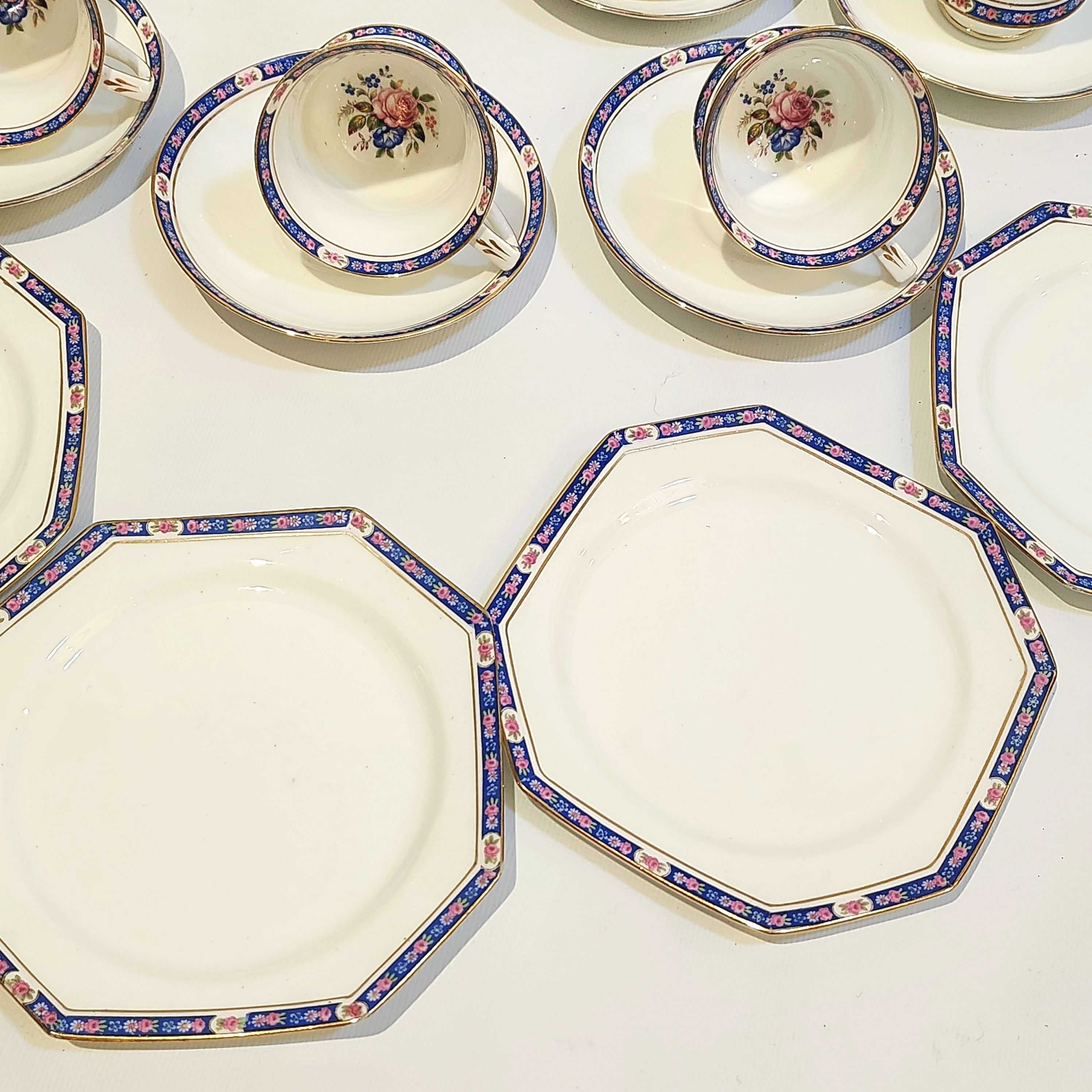 Античен порцеланов сервиз Paragon Fine Bone China, Англия