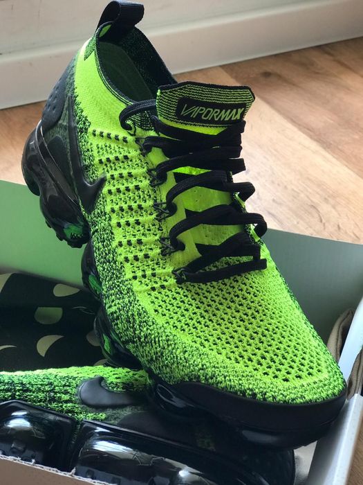 Adidasi Nike VaporMax noi