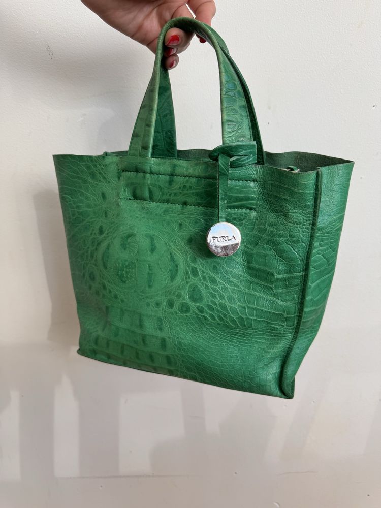 Дамски чанти Guess, Furla, Bvlgari, Calvin Klein, Pablo Baldini