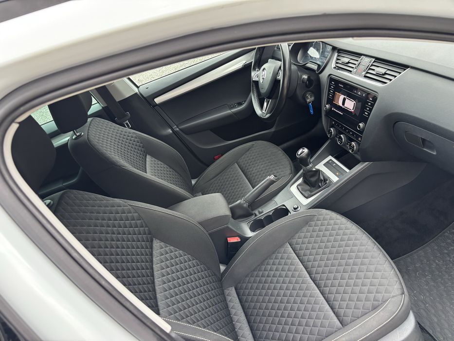 Skoda Octavia - Drive - TDI - 08.2017 - Navigatie - Xenon