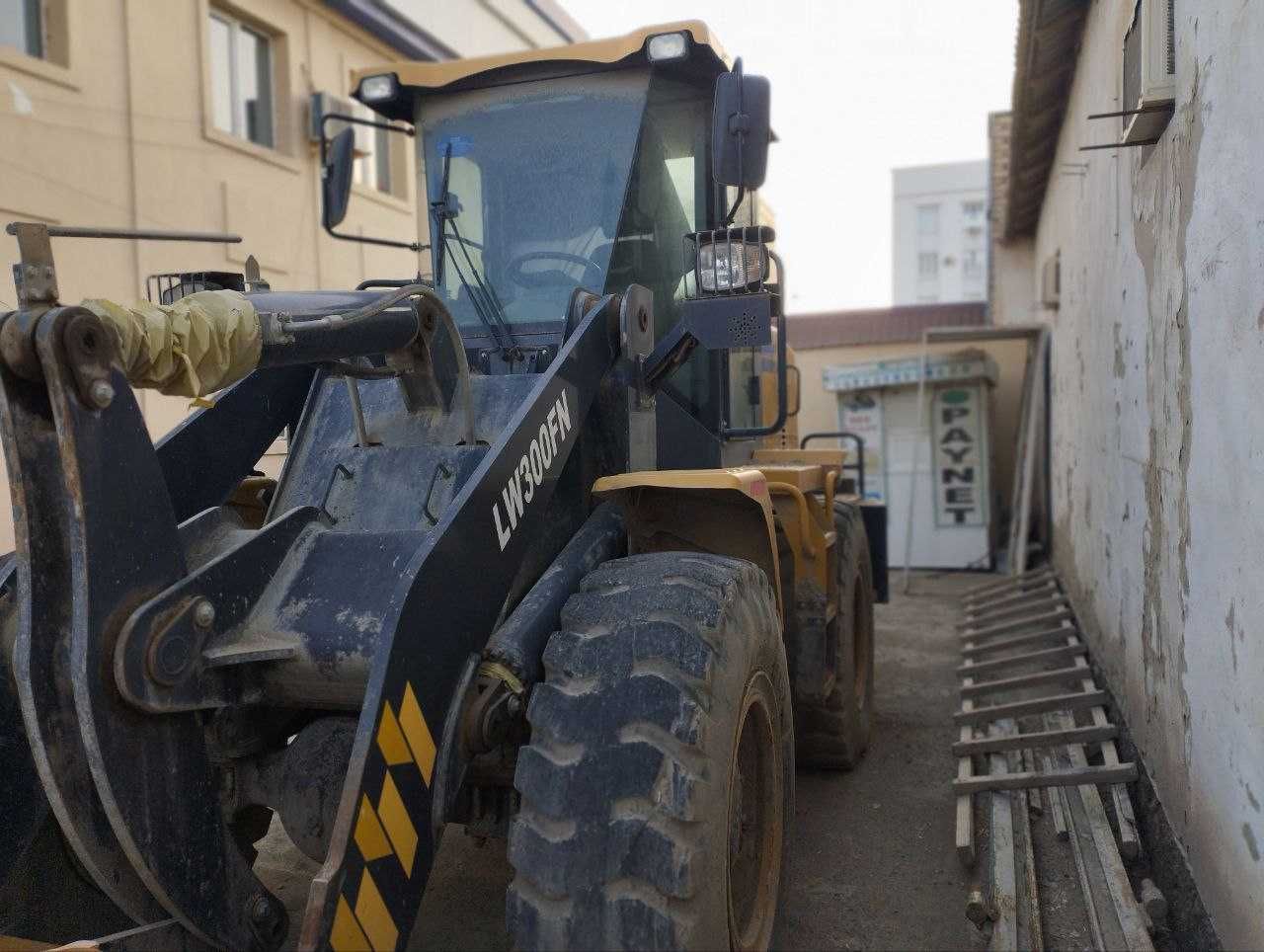 Qongirot tumanida frontal yuklagich bolib tolash sharti bilan sotiladi
