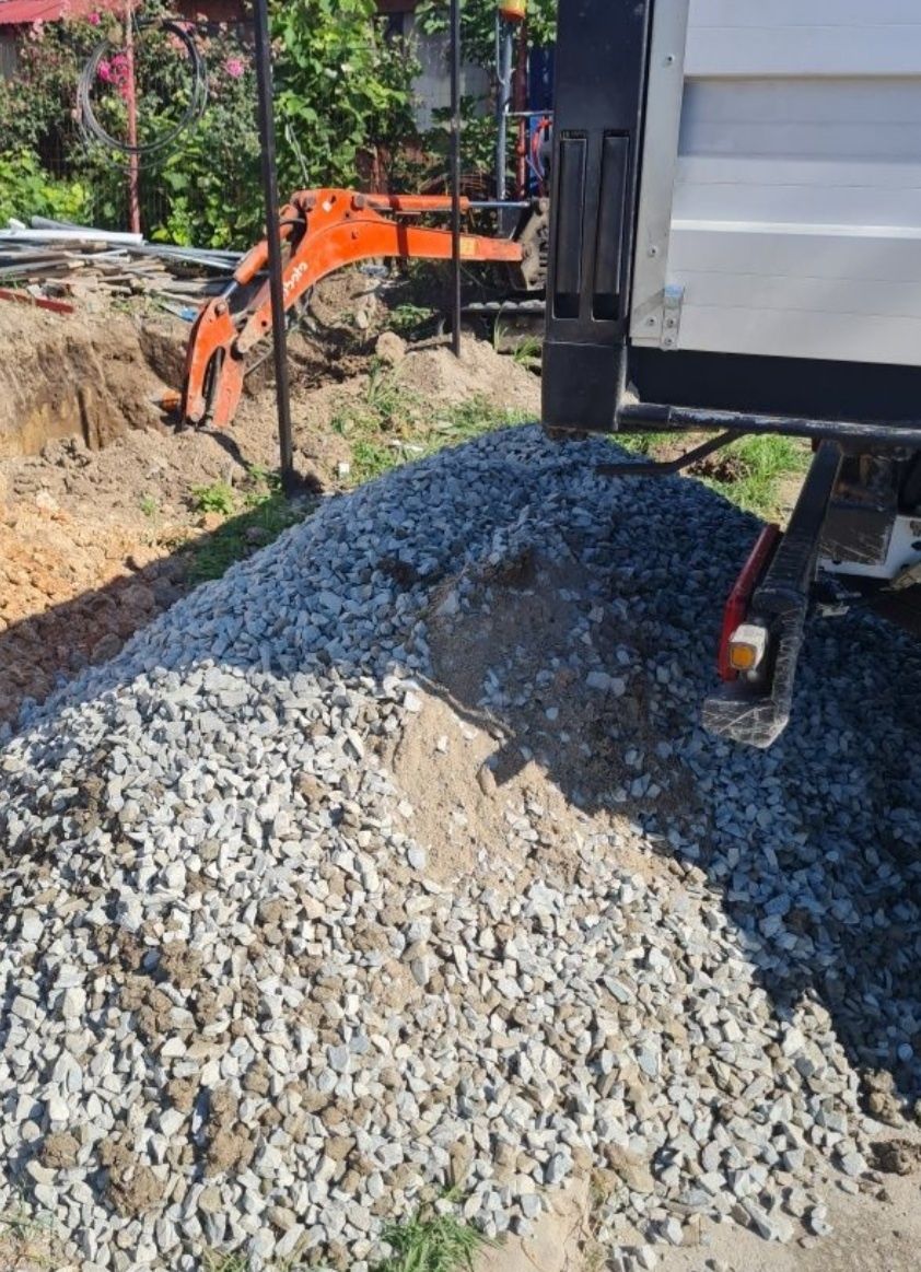 Balastru,nisip, piatra (amestec pentru beton)