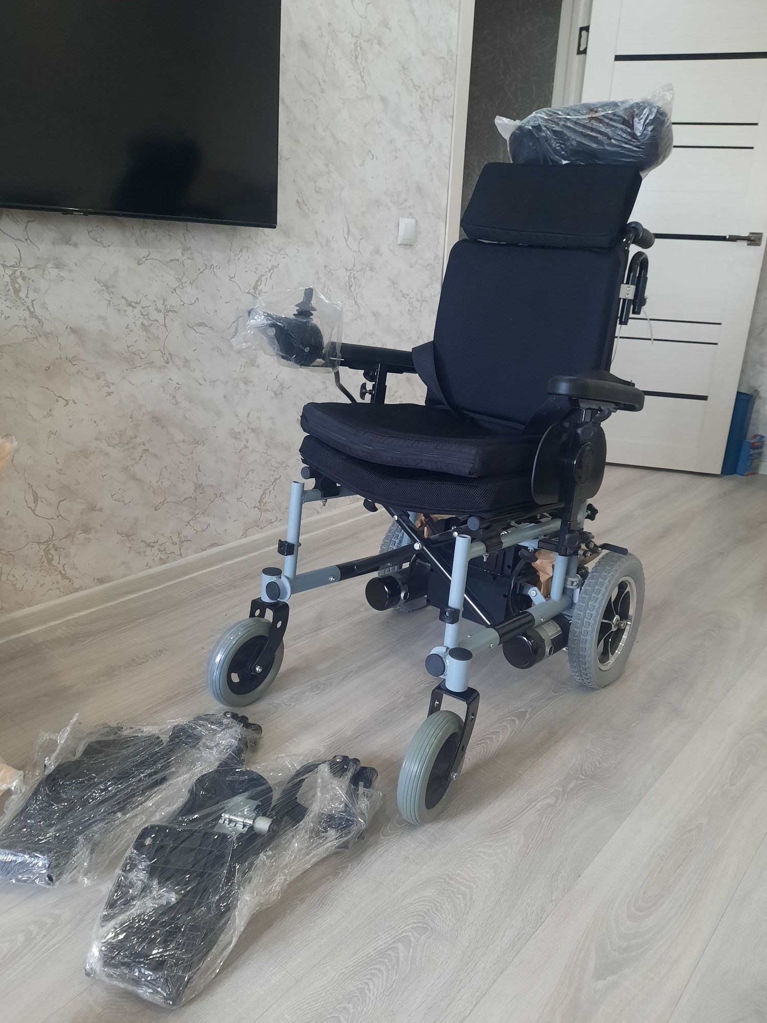 Инвалидная коляска с элекроприводной