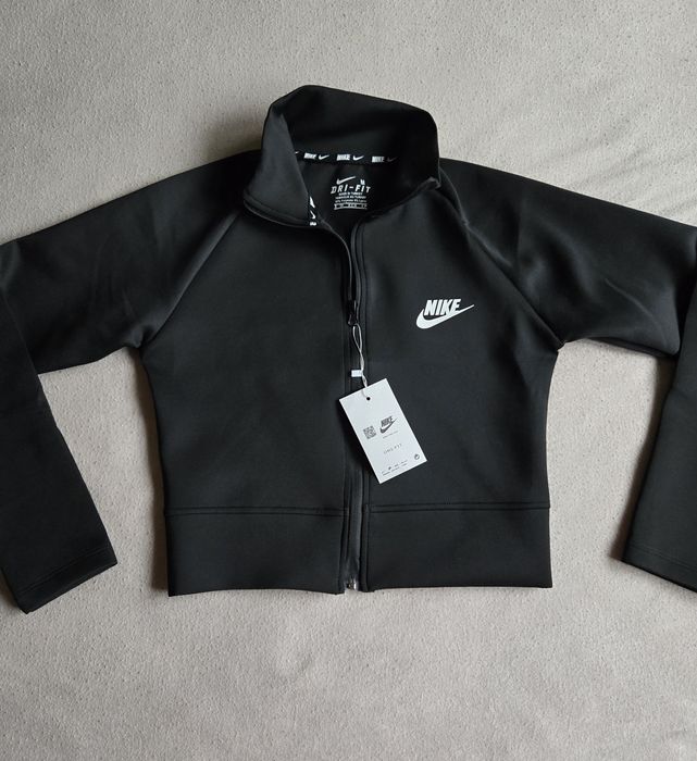 Ново горнище Nike С размер