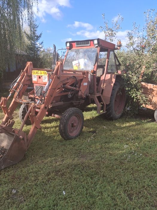 Vand U 650 cu încărcător  frontal