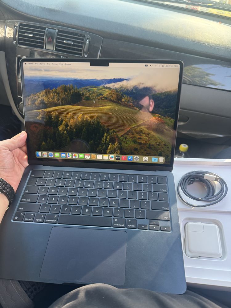 Macbook Air  256 gb 2022 yil