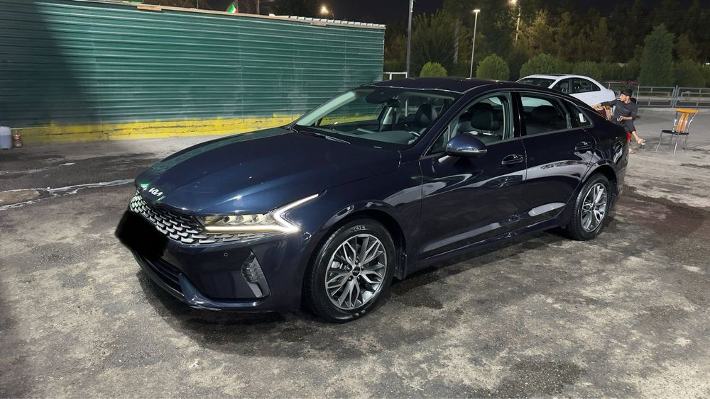 Пролается Kia K-5 prestige+ dark moon