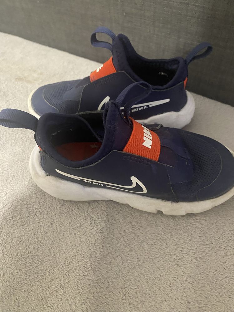 nike flex runner
