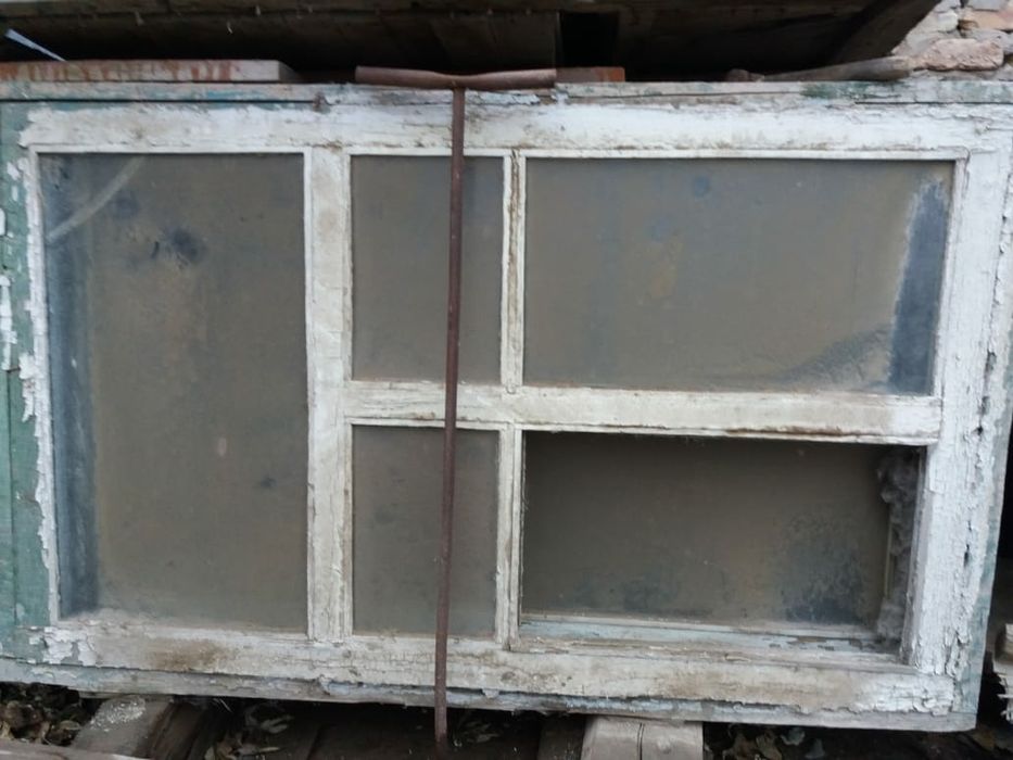 Ескі терезелер сатылады