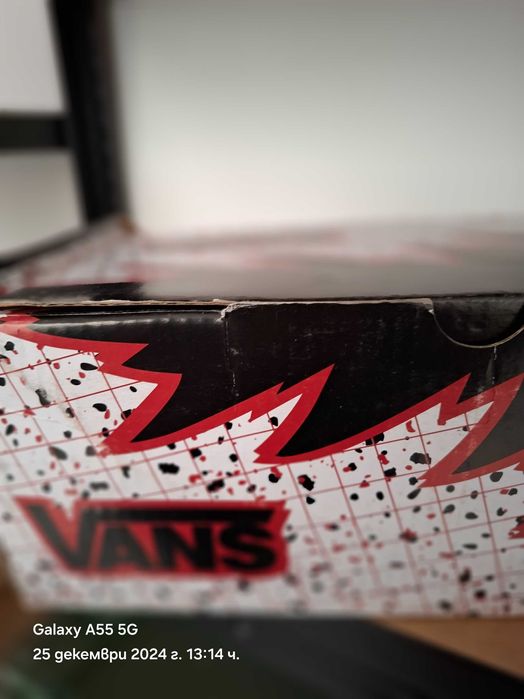 Нови кецове  VANS